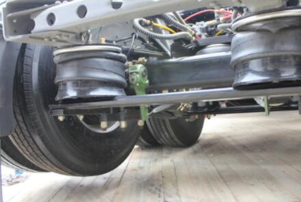 什么是轉向阻尼器？轉向阻尼器有什么作用？